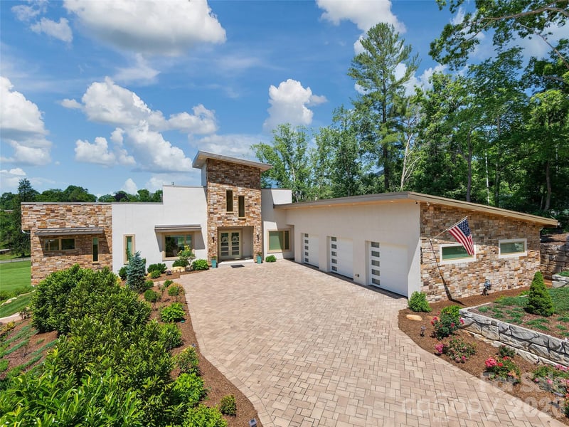 123 Wembley Road, Asheville, NC - 5 beds, 7 baths, 5,516 sqft - $3,960,000