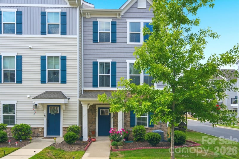 9116 Mallard Mills Drive, Charlotte, NC - 3 beds, 2.5 baths, 1,787 sqft - $296,000