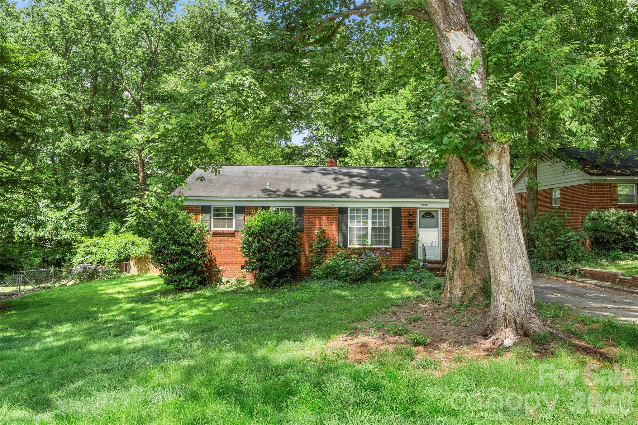 5027 Erickson, Charlotte, NC — property listing photo 1