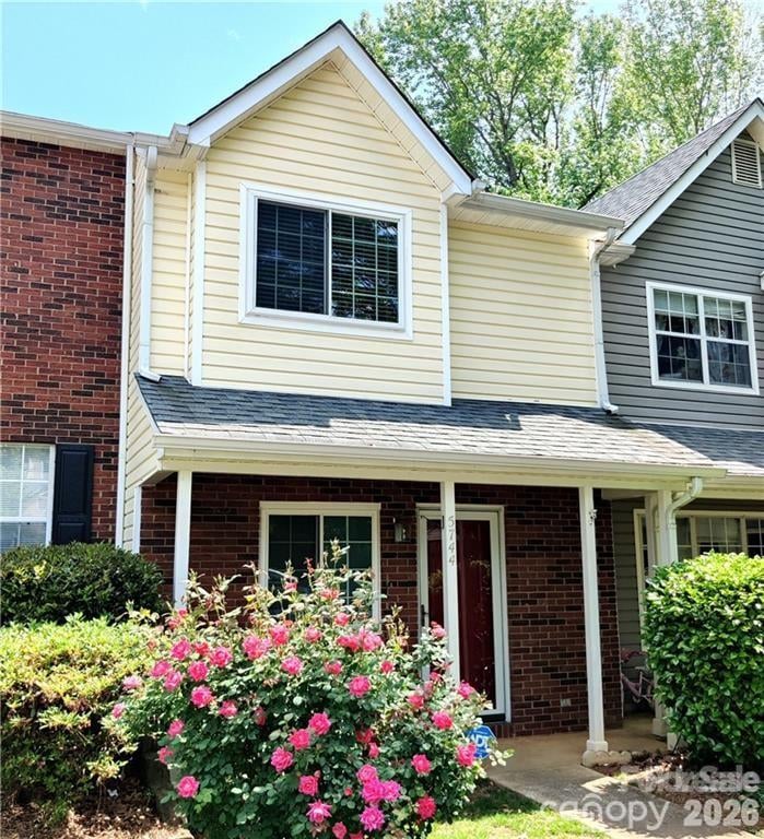 5744 Prescott Court, Charlotte, NC - 2 beds, 2.5 baths, 1,192 sqft - $209,500