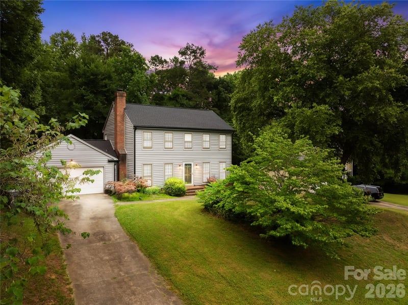 8349 Norcroft Drive, Charlotte, NC - 3 beds, 2.5 baths, 1,721 sqft - $370,000