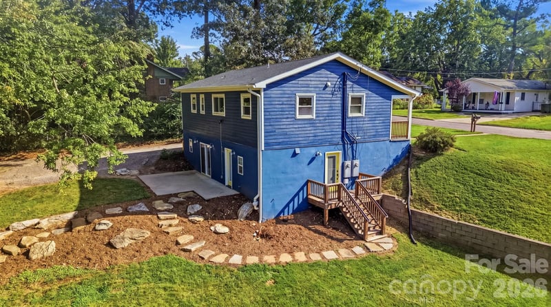 77 Trotter Place, Asheville, NC - 5 beds, 3 baths, 2,010 sqft - $625,000