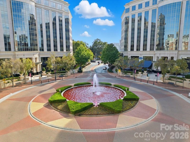 4620 Piedmont Row Drive Apt 714, Charlotte, NC - 2 beds, 2 baths, 1,125 sqft - $465,000