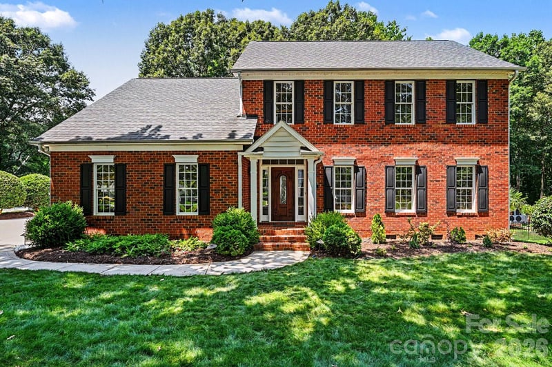10403 Persimmon Creek, Charlotte, NC - 4 beds, 3 baths, 2,483 sqft - $625,000