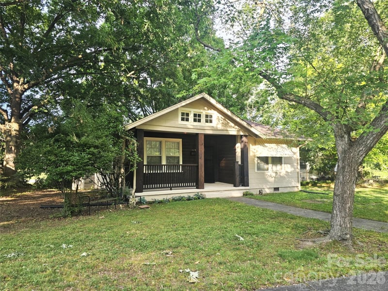 1129 5th, Gastonia, NC - 2 beds, 1 bath, 1,008 sqft - $170,000