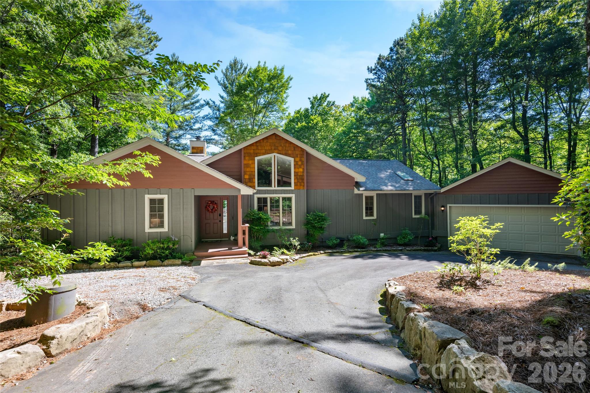 522 Toxaway Court, Lake Toxaway, NC. property listing photo