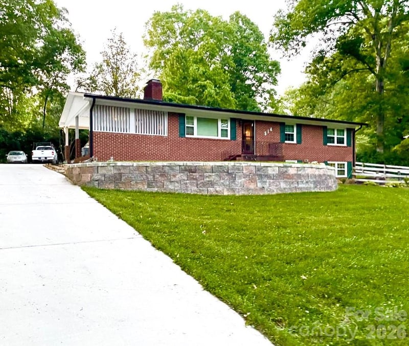 514 Crestview Drive, Albemarle, NC - 3 beds, 2 baths, 1,248 sqft - $330,000