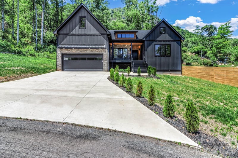 63 Winding Ridge Road, Fairview, NC - 3 beds, 3.5 baths, 2,752 sqft - $834,000