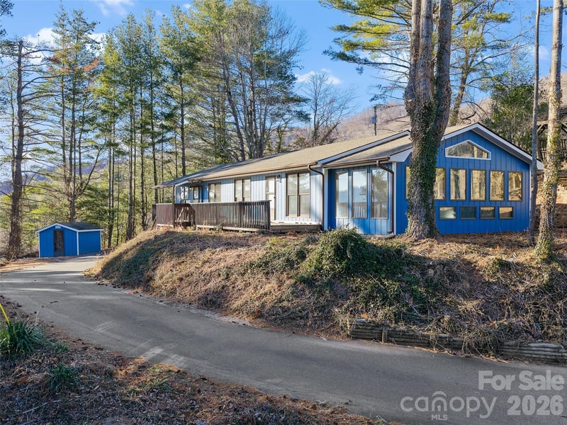 139 Church Street, Burnsville, NC - 6 beds, 3 baths, 2,802 sqft - $449,000