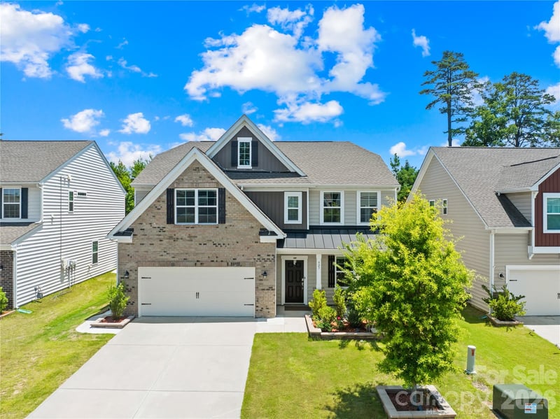 923 Wood Apple Lane, Fort Mill, SC - 4 beds, 2.5 baths, 2,846 sqft - $615,000