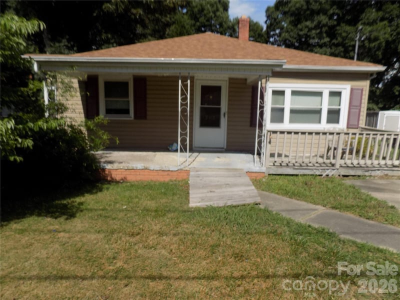 308 S Vine Street, Gastonia, NC - 3 beds, 2 baths, 1,357 sqft - $179,500