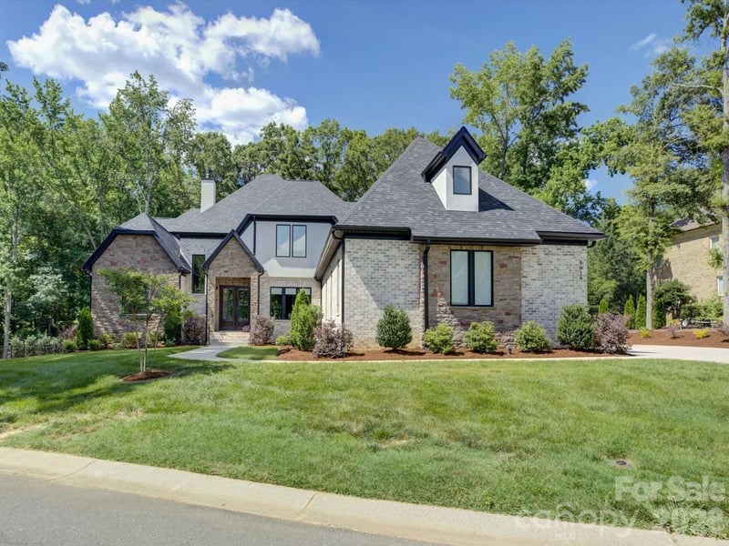 1016 Sherringham Way, Waxhaw, NC - 5 beds, 5.5 baths, 4,892 sqft - $1,695,000