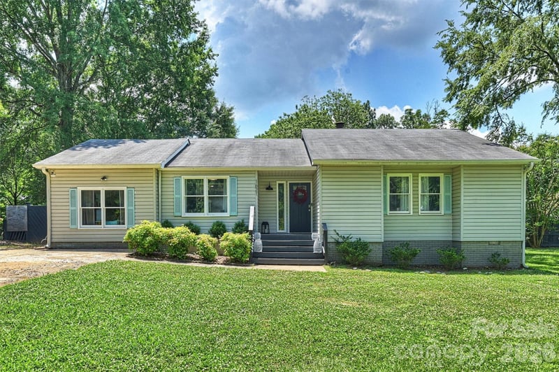 1621 Brook Drive, Fort Mill, SC - 4 beds, 2 baths, 1,912 sqft - $475,000