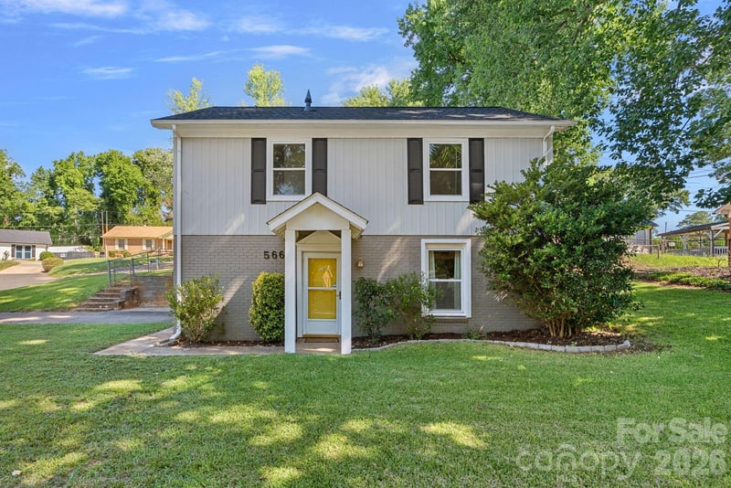 5662 Coulee Place, Charlotte, NC - 3 beds, 1.5 baths, 1,376 sqft - $299,000