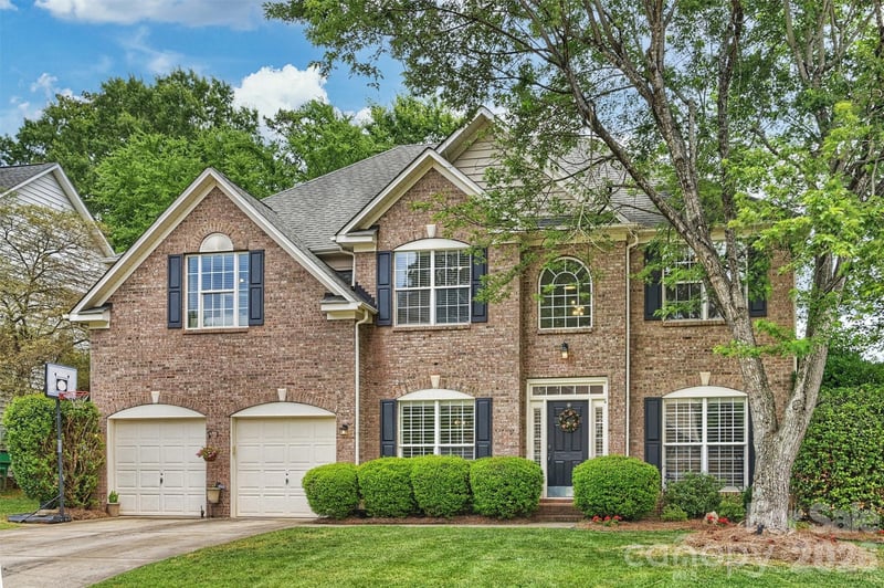 9318 Autumn Applause Drive, Charlotte, NC - 4 beds, 2.5 baths, 2,538 sqft - $679,900
