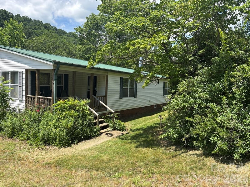 130 Wid Smith Road, Burnsville, NC - 3 beds, 2 baths, 1,488 sqft - $245,000