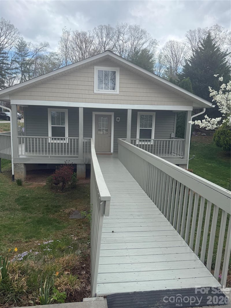 137 Warren Haynes Drive, Asheville, NC - 2 beds, 1 bath, 884 sqft - $329,000