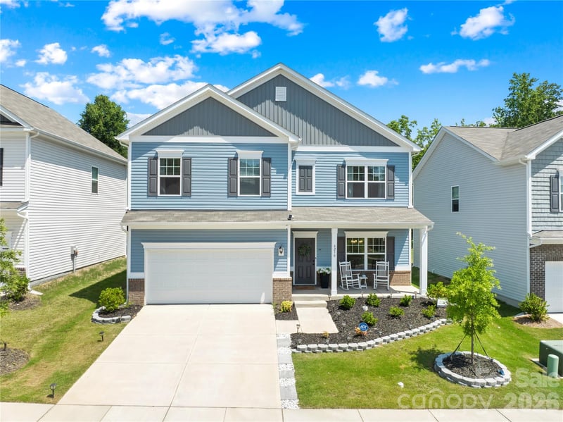6230 Gala Lane, Charlotte, NC - 4 beds, 2.5 baths, 2,458 sqft - $445,000