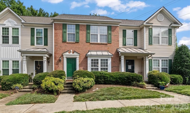 12541 Jessica Place, Charlotte, NC - 2 beds, 2.5 baths, 1,473 sqft - $260,000