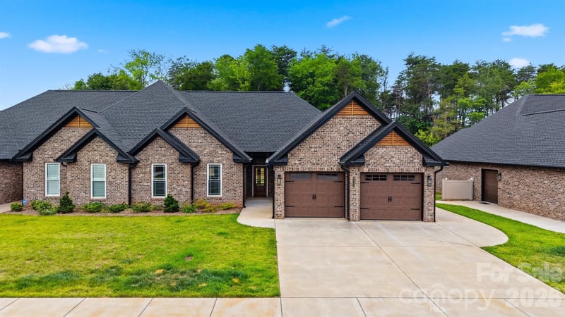 3342 48th Avenue NE Apt 6B, Hickory, NC - 3 beds, 2 baths, 1,592 sqft - $409,000