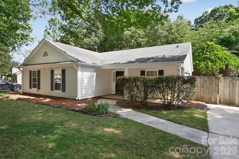 7812 Surreywood Place, Charlotte, NC - 3 beds, 2 baths, 1,430 sqft - $389,900