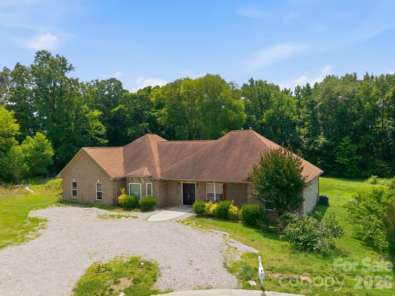 1803 Wilton Gate Drive, Charlotte, NC - 5 beds, 3 baths, 3,427 sqft - $645,000