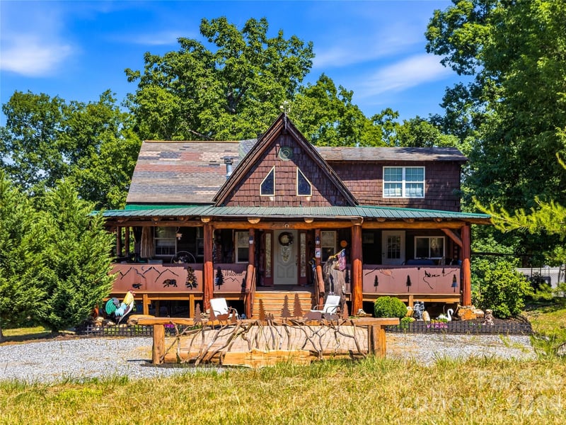 1002 C C Road, Rutherfordton, NC - 5 beds, 3.5 baths, 3,678 sqft - $1,170,000