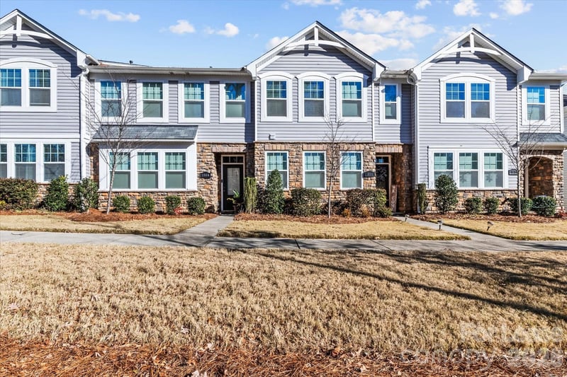 1564 Galloway Road, Charlotte, NC - 3 beds, 2.5 baths, 1,661 sqft - $2,500