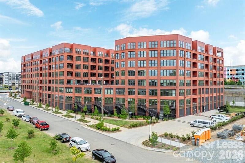 300 E 36th Street C1, Charlotte, NC - 3 beds, 2.5 baths, 1,398 sqft - $3,127