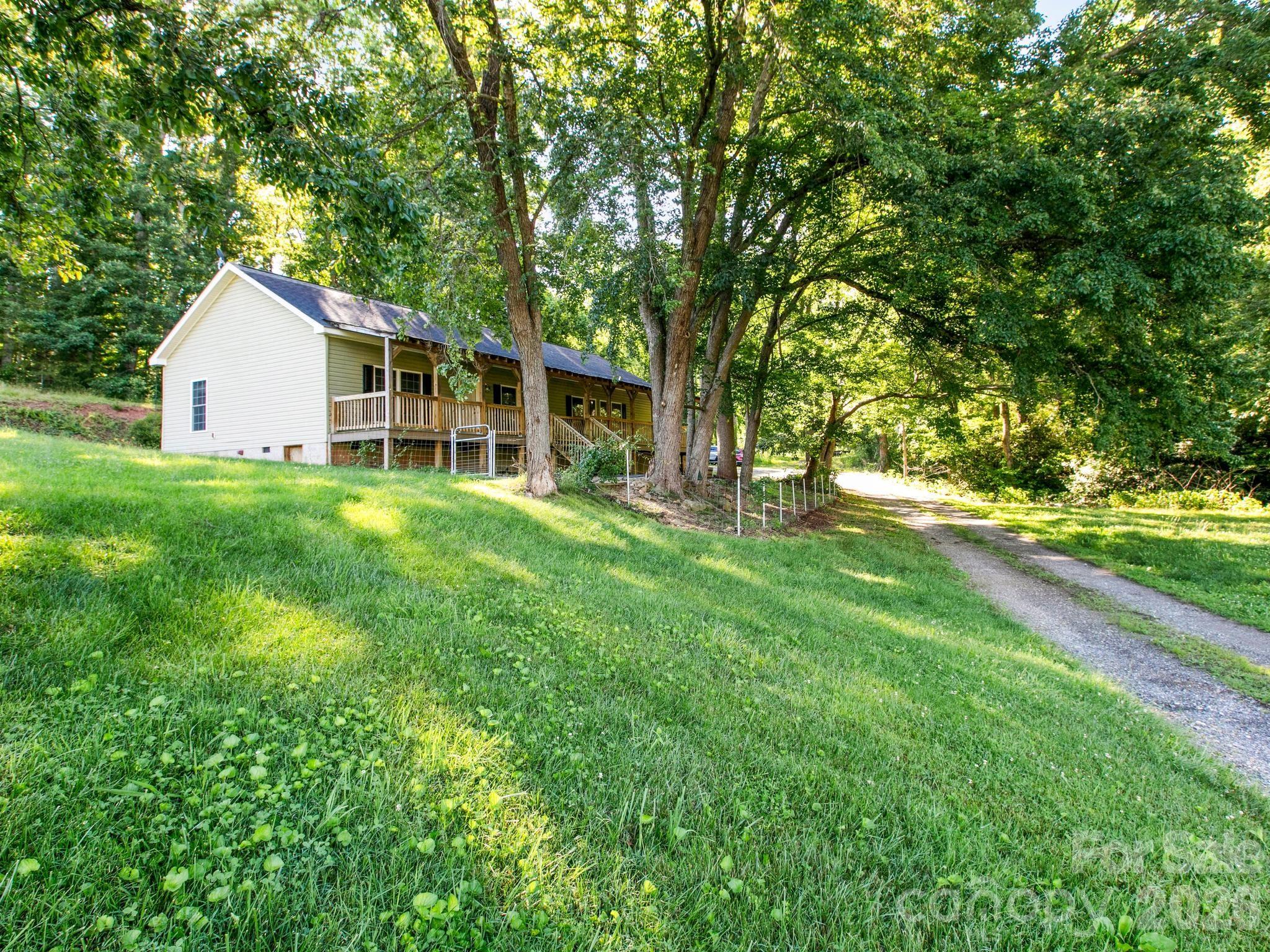 35 Cedar Farm Road, Asheville, NC. property listing photo
