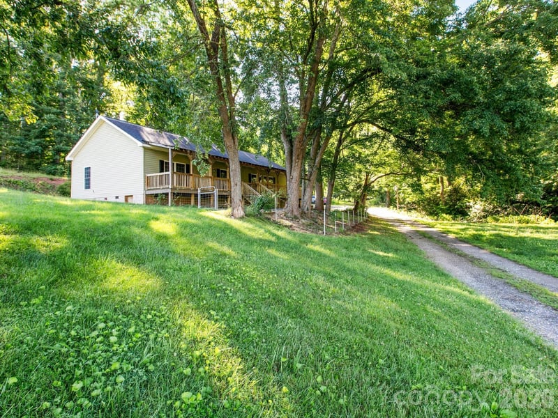 35 Cedar Farm Road, Asheville, NC - 3 beds, 2 baths, 1,840 sqft - $409,999