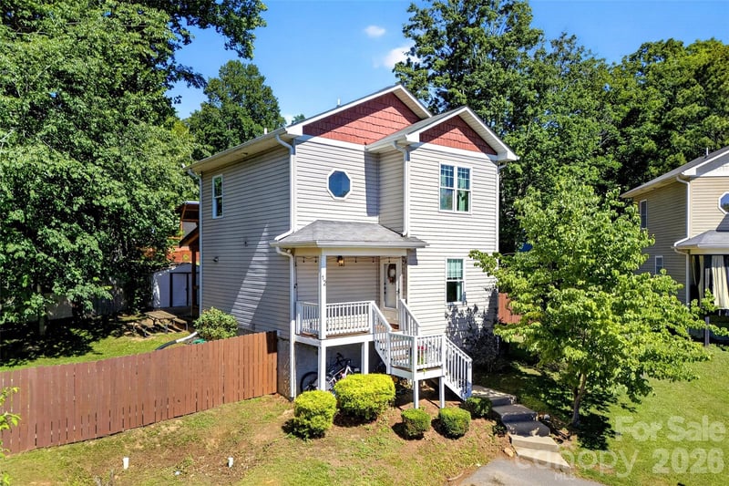 12 Jubilee Circle, Black Mountain, NC - 3 beds, 2 baths, 1,236 sqft - $415,000
