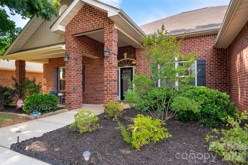 12411 Pine Terrace Court, Charlotte, NC - 4 beds, 3 baths, 2,593 sqft - $549,000