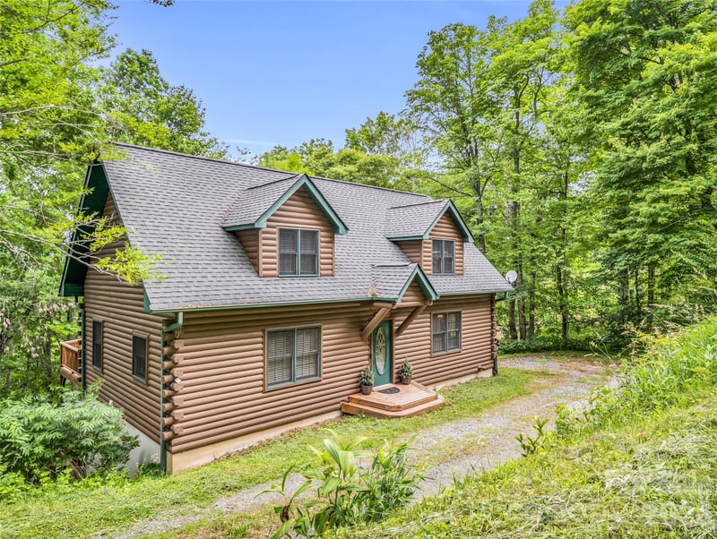 145 Lucas Lane, Mars Hill, NC - 3 beds, 2.5 baths, 1,837 sqft - $647,000