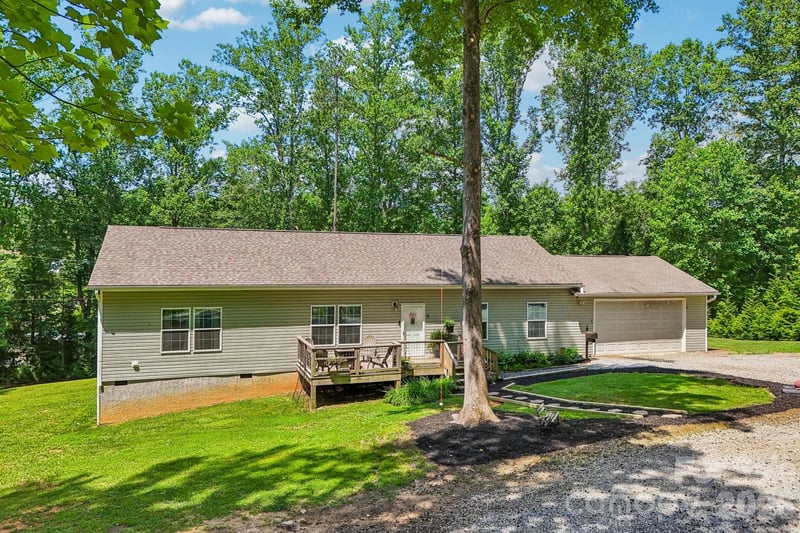 51 Hermit Springs Trail, Hendersonville, NC - 3 beds, 2 baths, 1,650 sqft - $459,900