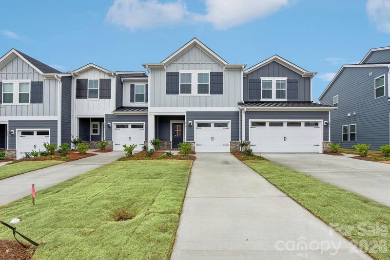 460 Markridge Loop, Fort Mill, SC - 3 beds, 2.5 baths, 1,601 sqft - $376,840