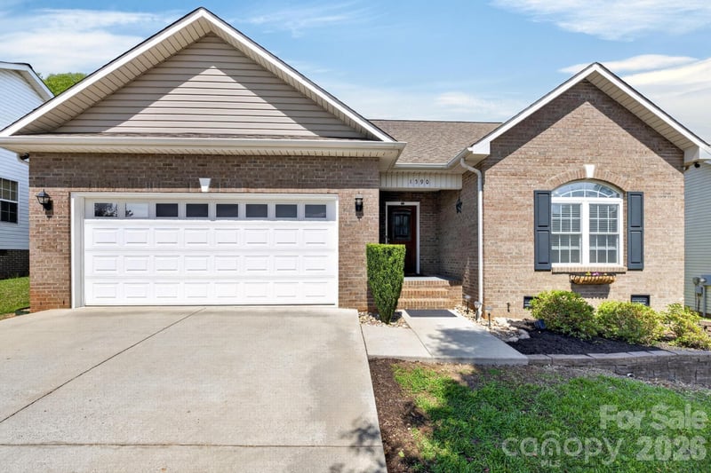 1590 Mayfair Drive, Conover, NC - 3 beds, 2 baths, 1,417 sqft - $330,500