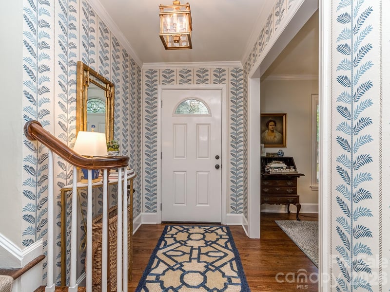 6817 Ronda Avenue, Charlotte, NC - 4 beds, 2.5 baths, 1,871 sqft - $695,000