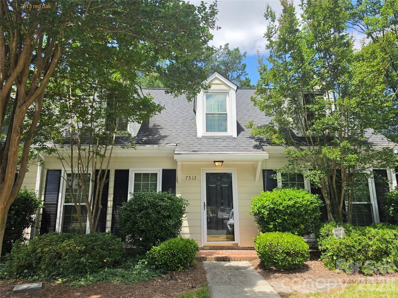 7513 Red Oak Lane, Charlotte, NC - 3 beds, 2.5 baths, 2,183 sqft - $339,999