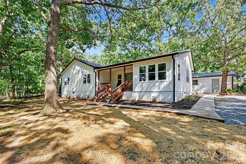 408 Birmingham Lane, Monroe, NC - 2 beds, 2 baths, 1,580 sqft - $525,000
