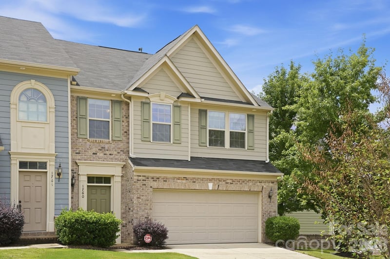 1760 Evergreen Drive, Charlotte, NC - 3 beds, 2.5 baths, 1,722 sqft - $470,000