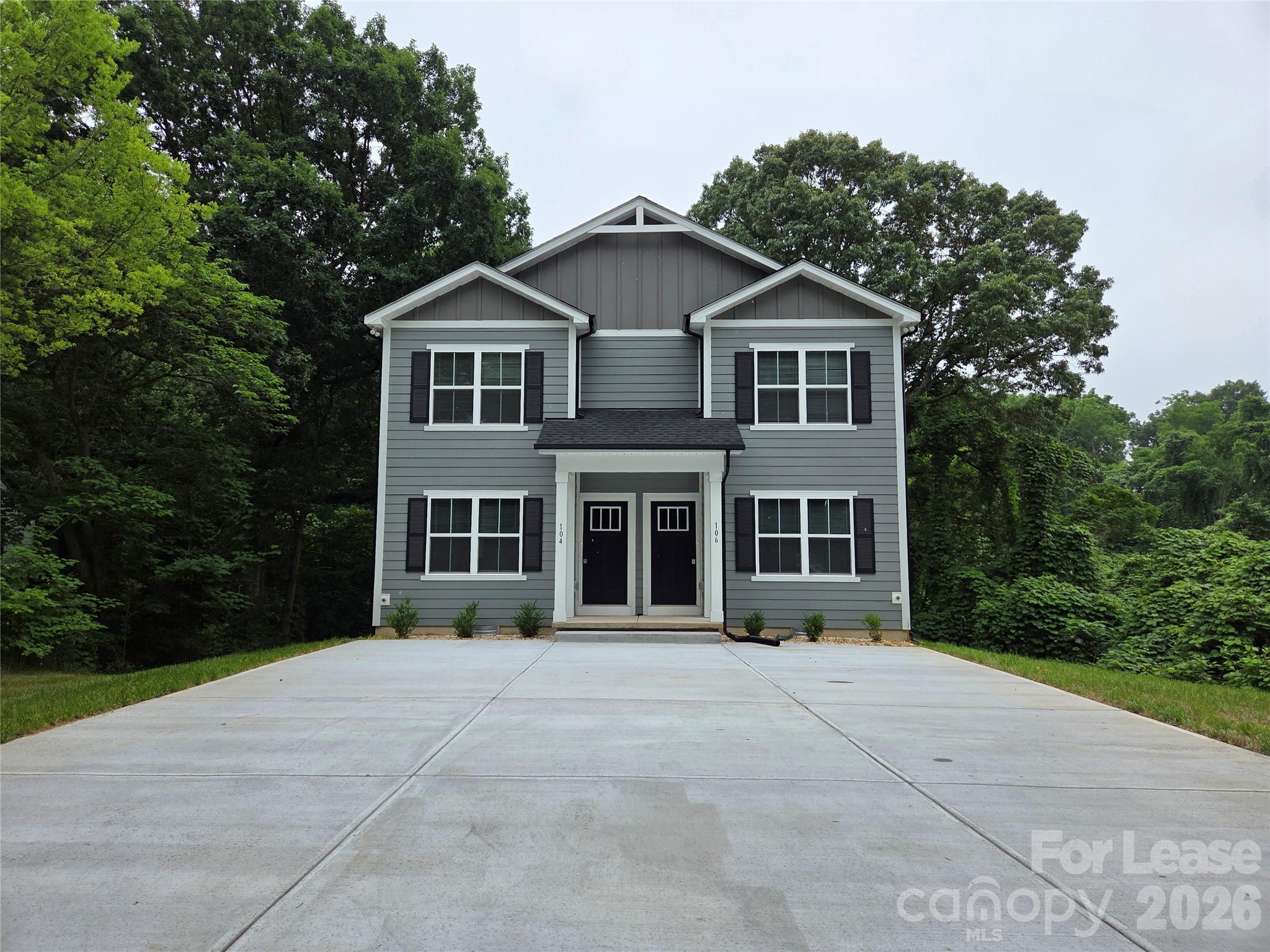 104 10th Avenue SE, Hickory, NC. property listing photo