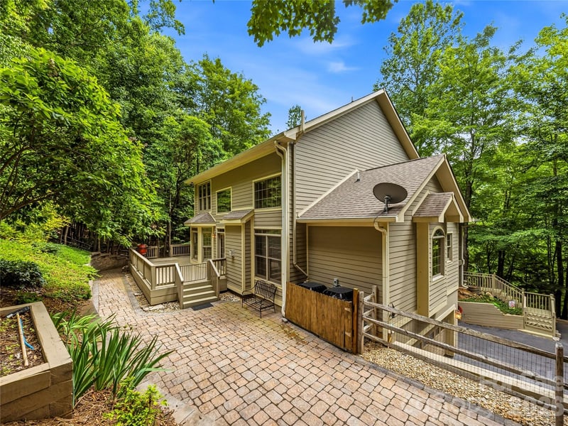 840 Stoney Stream Lane, Arden, NC - 4 beds, 3.5 baths, 3,765 sqft - $965,000