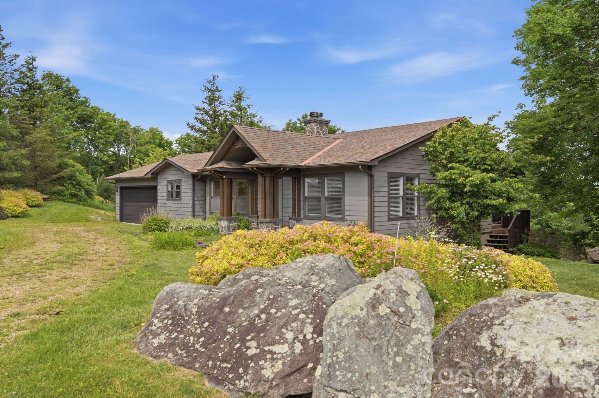 276 Four Diamond Drive, Seven Devils, NC. property listing photo