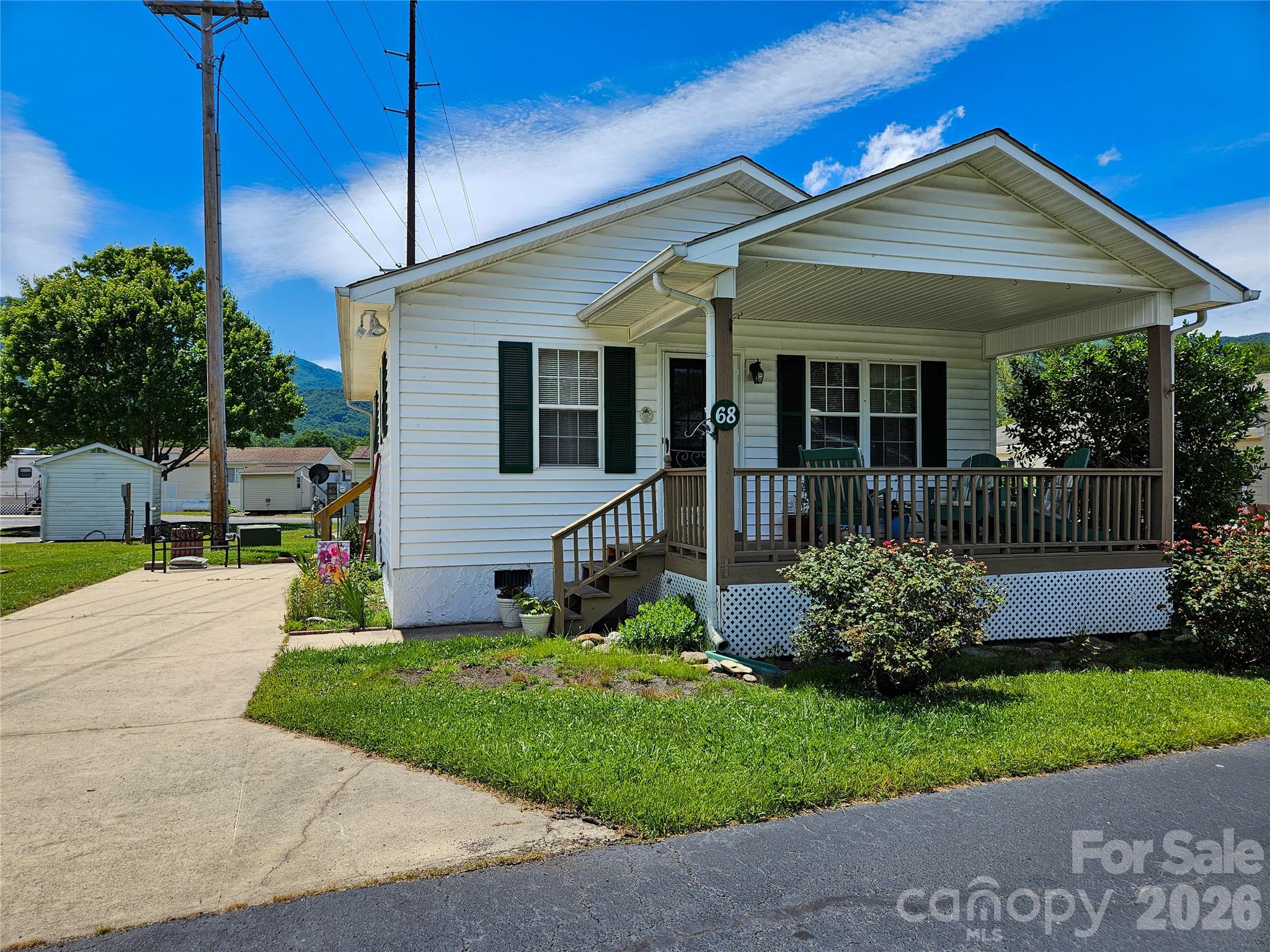 68 Strollers Lane, Waynesville, NC. property listing photo