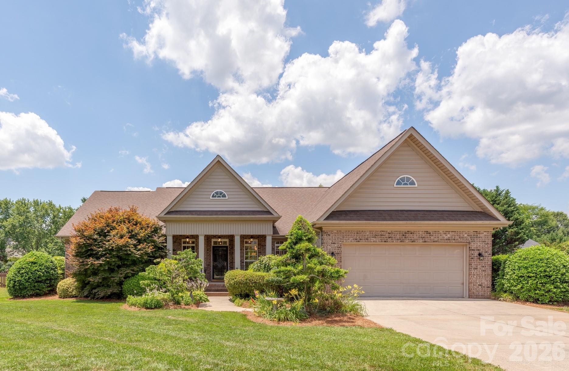7032 Kidwelly Lane, Matthews, NC. property listing photo