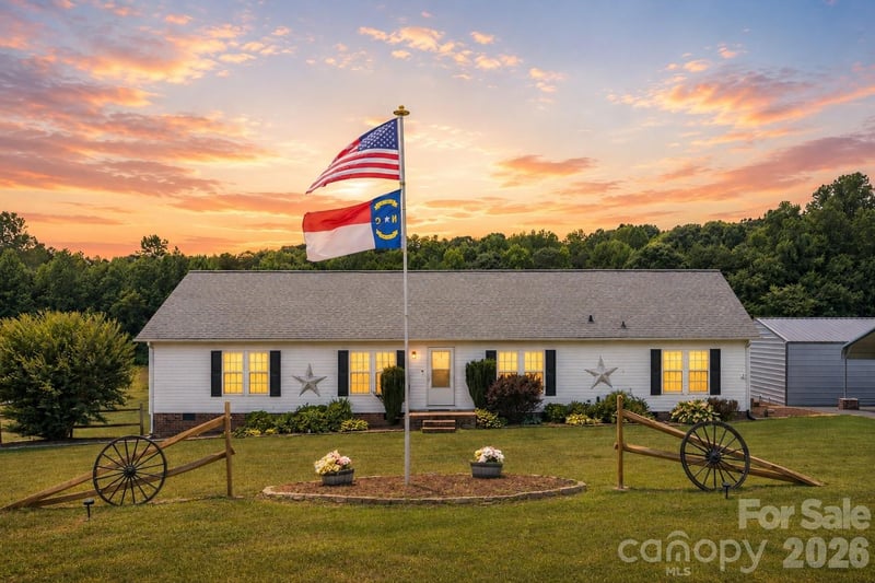40047 Old Salisbury Road, New London, NC - 3 beds, 2 baths, 1,925 sqft - $350,000