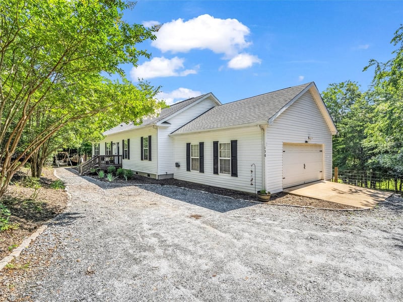 138 Elliott Lane, Rutherfordton, NC - 3 beds, 2 baths, 2,494 sqft - $470,000