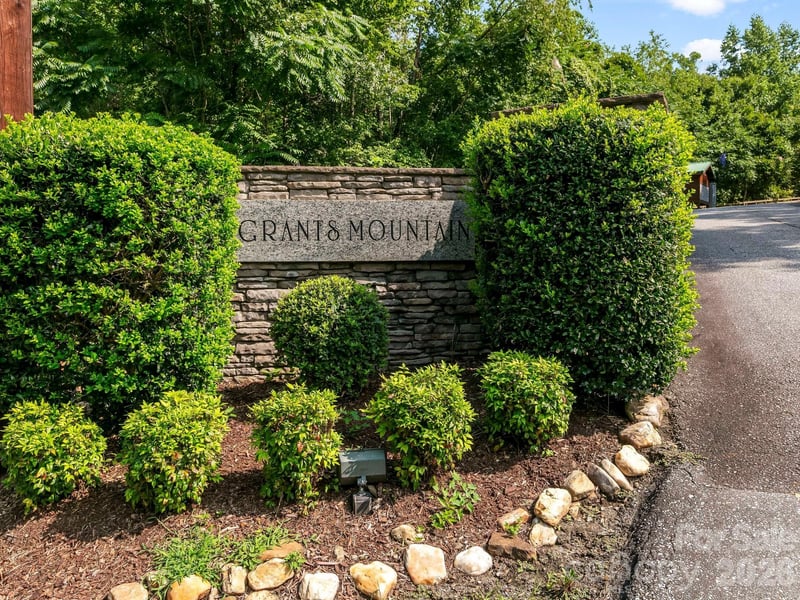 999 South View Court Apt 46, Marion, NC -  - $90,000