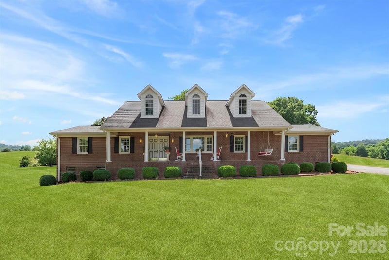 462 Patrick Road, Gastonia, NC - 3 beds, 3 baths, 2,795 sqft - $824,900